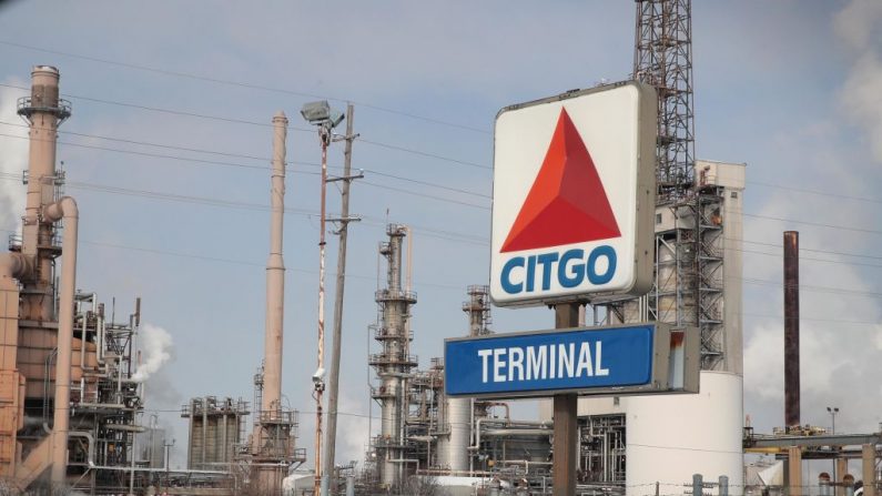Refinaria de propriedade da Citgo, uma subsidiária da PDVSA, a empresa estatal de petróleo da Venezuela, em 1 de fevereiro de 2019 em Lemont, Illinois (Scott Olson / Getty Images)