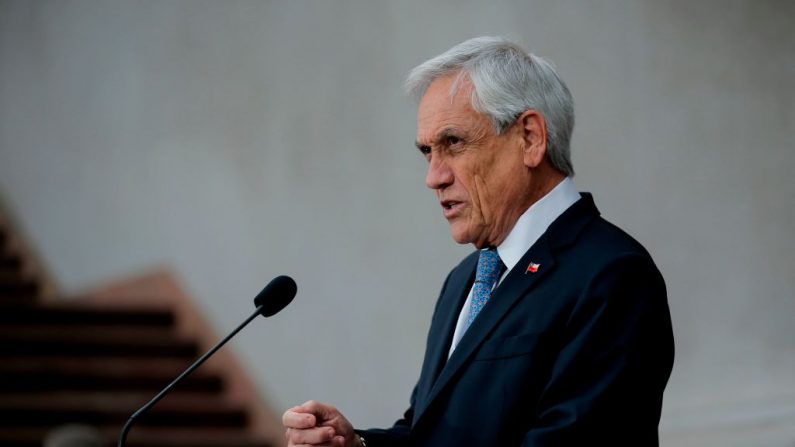 El presidente chileno Sebastián Piñera habla durante una conferencia de prensa en el Palacio Presidencial de La Moneda en Santiago el 4 de septiembre de 2019. (JAVIER TORRES/AFP/Getty Images)
