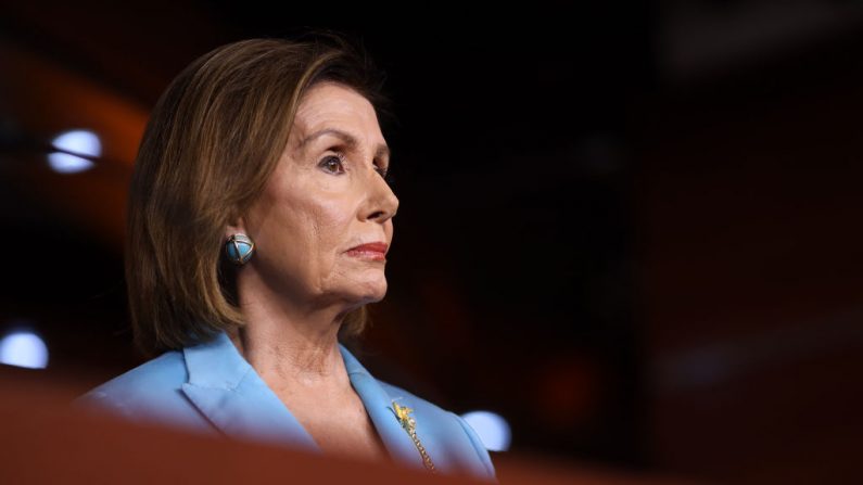 La presidente de la Cámara de Representantes, Nancy Pelosi (D-CA), en el Capitolio de Estados Unidos el 2 de octubre de 2019 en Washington, DC. (Win McNamee/Getty Images)
