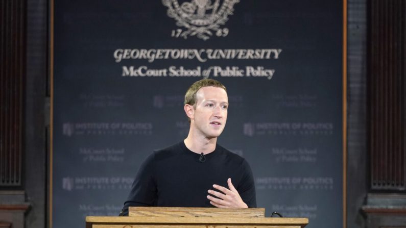 El CEO de Facebook, Mark Zuckerberg, dirige una conversación sobre la libre expresión en la Universidad de Georgetown en Washington, DC el 17 de octubre de 2019. (Riccardo Savi/Getty Images para Facebook)