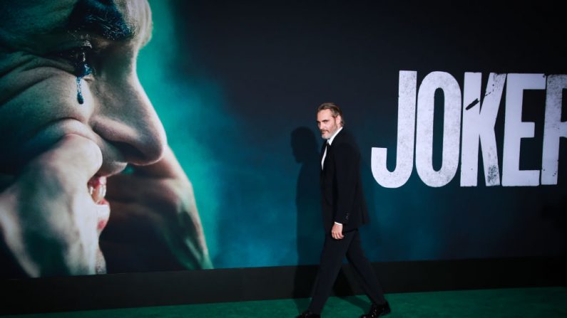 Joaquin Phoenix participa da estréia da Warner Bros Pictures "Joker" em 28 de setembro de 2019 em Hollywood, Califórnia (Foto de Rich Fury / Getty Images)