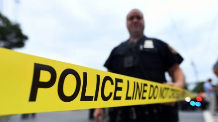 Arrestan a una madre de Texas que tenía muerta en su casa a su hija de 7 años