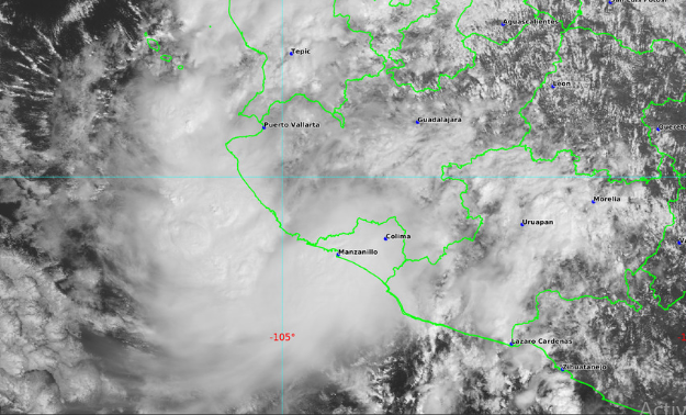 Tormenta tropical Priscilla próxima a tocar tierra en México el 20 de octubre de 2019 (GOES)