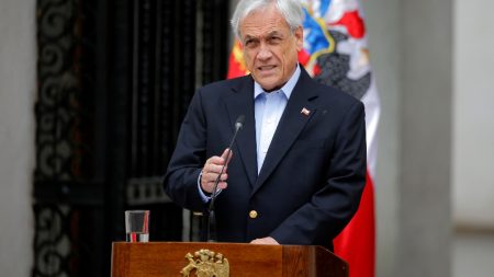 Presidente do Chile pede que ministros coloquem cargos à disposição