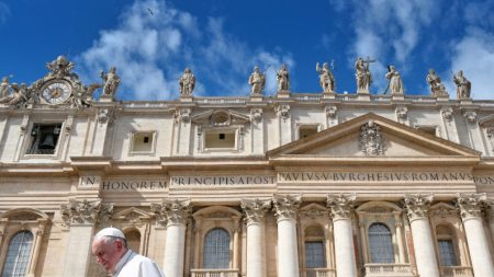 Após denúncias, Secretaria de Estado do Vaticano é alvo de operação