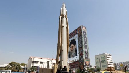 Irã tem «cidades subterrâneas» para esconder mísseis, diz militar