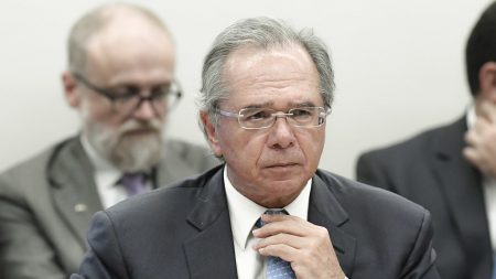 ONG apresenta pedido de impeachment contra Paulo Guedes por ‘apologia ao AI-5’