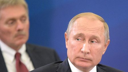 Putin não vê nada comprometedor na ligação entre Trump e Zelenski