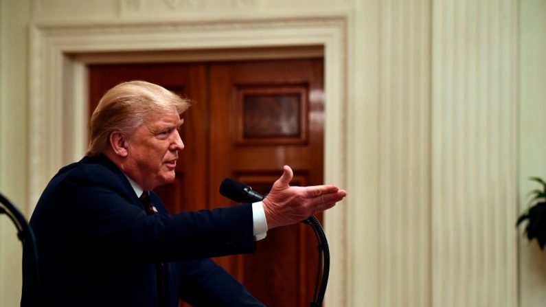 O presidente dos EUA, Donald Trump, realizou uma conferência de imprensa conjunta na Casa Branca em Washington, DC, em 16 de outubro de 2019 (foto por BRENDAN SMIALOWSKI / AFP via Getty Images)