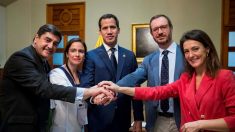 El Partido Popular de España ofrece a Guaidó ser la voz de su causa en Europa