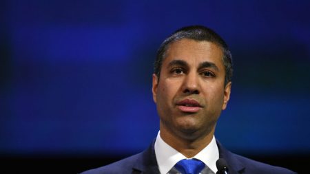 El Presidente de la FCC advierte sobre la vigilancia y el espionaje en relación con el 5G de China