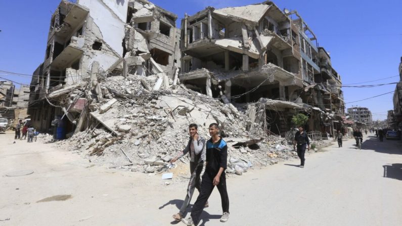 Douma en las afueras de Damasco el 16 de abril de 2018. (Louai Beshara/AFP vía Getty Images)