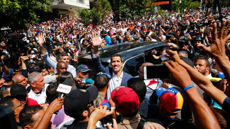 La nueva canciller de Colombia, Claudia Blum, dijo que durante su gestión su país seguirá apoyando al líder opositor venezolano Juan Guaidó. (Foto: Marco Bello/Getty Images)