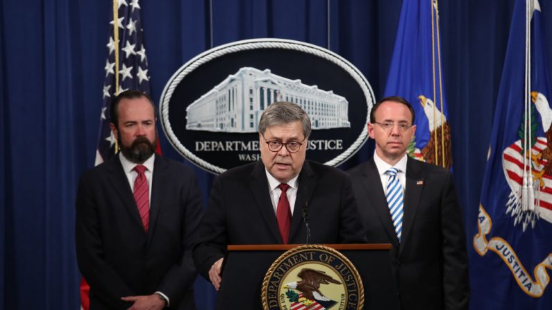 El Procurador General de los EE.UU., William Barr, habla sobre la publicación de la versión redactada del informe Mueller, 18 de abril de 2019. (Win McNamee/Getty Images)