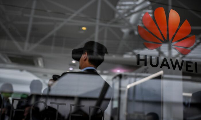 El gigante chino de las telecomunicaciones Huawei tiene un stand en la Cumbre Web en Lisboa, Portugal, el 6 de noviembre de 2019. (PATRICIA DE MELO MOREIRA/AFP /AFP vía Getty Images)