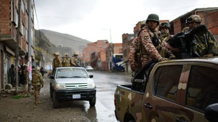 Ejército de Bolivia saldrá a las calles con la policía hasta «restablecer la paz en todo el país»