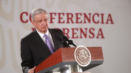 “Que no haya linchamientos”, pide López Obrador por embajador de México acusado de robar en Argentina