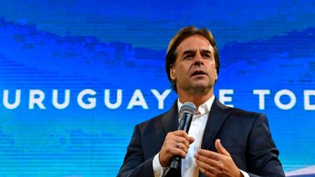 Luis Lacalle Pou pone fin a 15 años de gobiernos de izquierda en Uruguay