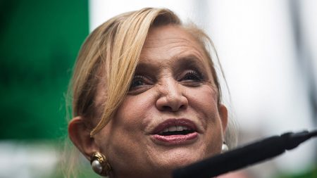 Carolyn Maloney reemplazará a Elijah Cummings en el Comité de Supervisión y Reforma de la Cámara