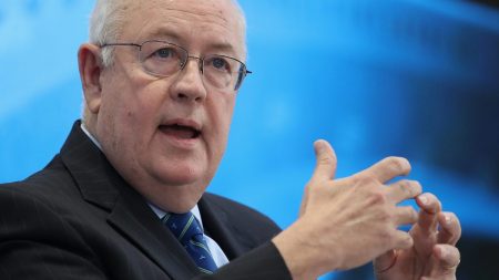 Ken Starr: La investigación del impeachment es un «golpe de estado» de los demócratas de la Cámara