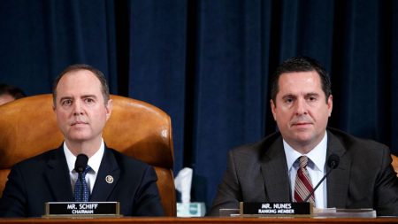 Adam Schiff rechaza el llamado de Trump a testificar en un juicio en el Senado