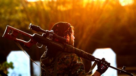 Curdos anunciam que voltarão a trabalhar com coalizão no combate ao EI