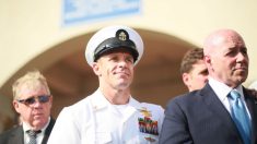 Eddie Gallagher califica a Trump como «verdadero líder» tras la renuncia del Secretario de la Marina