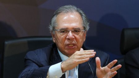 Guedes diz que Brasil tem avanço institucional extraordinário, sem razão para pessimismo
