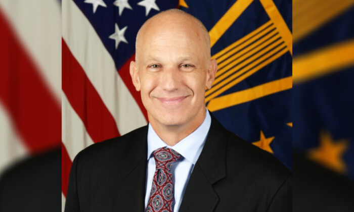 James Baker, director de la Oficina de Evaluación de Redes del Departamento de Defensa. (Departamento de Defensa de los Estados Unidos)