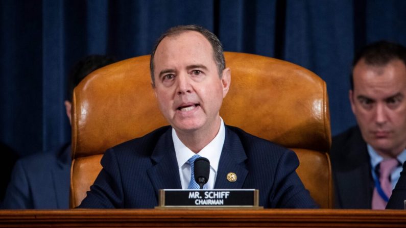 Presidente da Comissão de Inteligência da Câmara dos Deputados, Adam Schiff (D-Califórnia), fala na audiência aberta do impeachment em Washington, em 13 de novembro de 2019 (Jim Lo Scalzo / Pool / AFP via Getty Images )