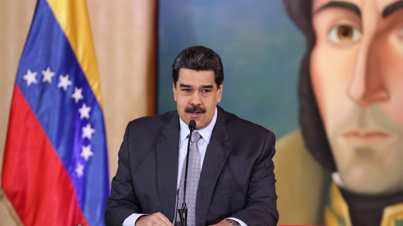 El líder chavista de Venezuela, Nicolás Maduro, participa en una conferencia de prensa en Caracas (Venezuela) el 30 de septiembre de 2019 (EFE / Rayner Peña)