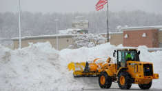 Primera tormenta invernal en California deja hasta 16 pulgadas de nieve