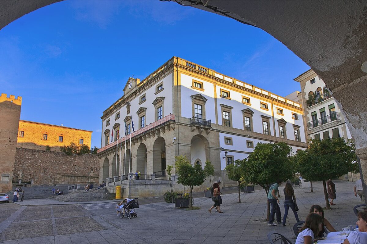 Ayuntamiento de Cáceres. 