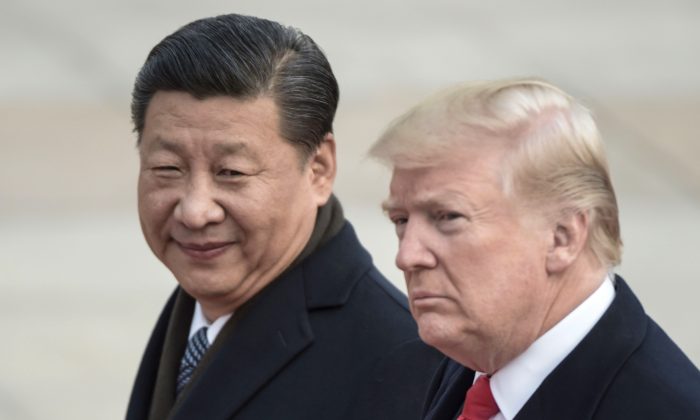 El presidente Donald Trump y el mandatario chino Xi Jinping en Beijing el 9 de noviembre de 2017. (Fred Dufour/AFP/Getty Images)