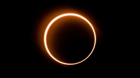 Un eclipse anular de Sol podrá verse este domingo en África central y zonas de Asia