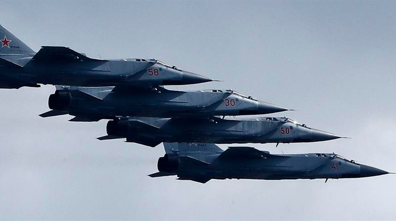 Se estrella el 25 de diciembre de 2019 un avión militar en el noroeste de Irán. EFE/EPA/SERGEI ILNITSKY/Archivo