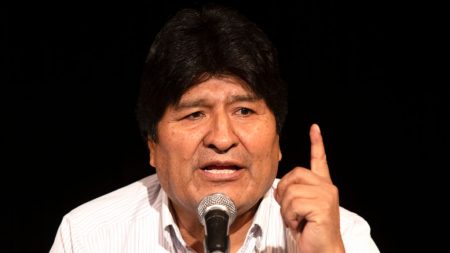 Evo Morales afirma que Bolívia deveria ter “milícias armadas”