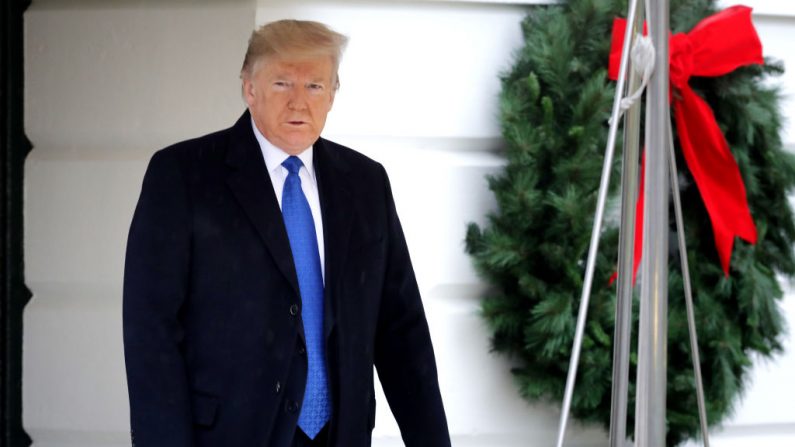 El presidente de los Estados Unidos, Donald Trump, sale de la Casa Blanca el 2 de diciembre de 2019 en Washintong D.C. (Chip Somodevilla/Getty Images)