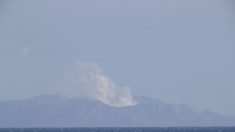 Erupción del volcán Whakaari en Nueva Zelanda: revelan el número de desaparecidos y extranjeros rescatados