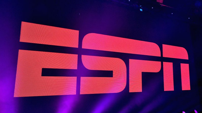Una vista del logo durante la fiesta de ESPN el 5 de febrero de 2016 en San Francisco, California. (Foto de Mike Windle/Getty Images para ESPN)