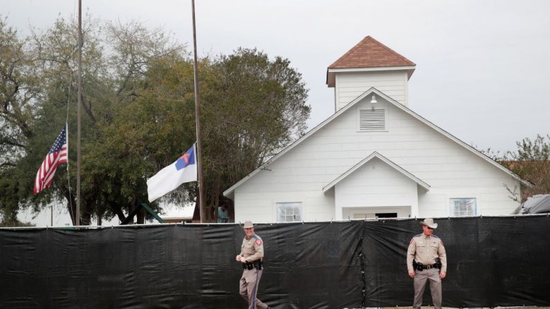 Primera Iglesia Bautista de Sutherland Springs donde el 5 de noviembre un hombre armado, Devin Patrick Kelley, abrió fuego durante el servicio dominical en la iglesia, matando a las 26 personas e hiriendo a otras 20. (Scott Olson/Getty Images)
