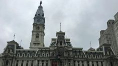 Régimen chino alaba a Filadelfia por polémicos actos de izamiento de bandera comunista