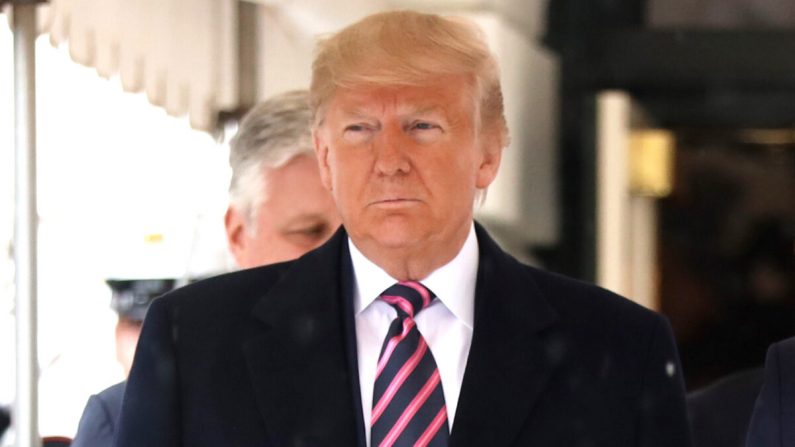 El presidente Donald Trump en el Pórtico Sur de la Casa Blanca el 13 de diciembre de 2019. (Alex Wong/Getty Images)
