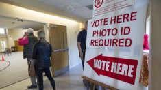 Juez federal planea bloquear la ley de identificación de votantes de Carolina del Norte