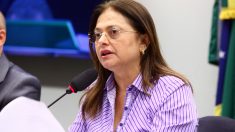 Deputada comunista faz acusações falsas contra ministro da Educação (Vídeo)