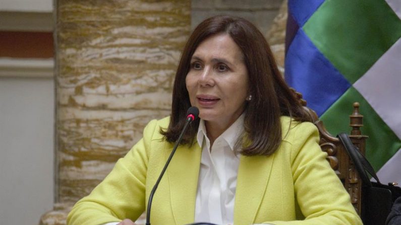 Canciller interina de Bolivia, Karen Longaric, ofrece declaraciones a la prensa el 12 de diciembre de 2019, en La Paz (Bolivia). EFE/Agencia Boliviana De Información