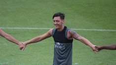 Eliminan al futbolista Özil de videojuegos chinos por denunciar represión del PCCh contra los uigures