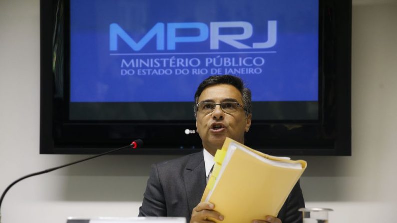 O procurador-geral de Justiça, Eduardo Gussem, fala à imprensa sobre a atuação do MPRJ nas investigações relacionadas ao Caso COAF (Fernando Frazão/Agência Brasil)
