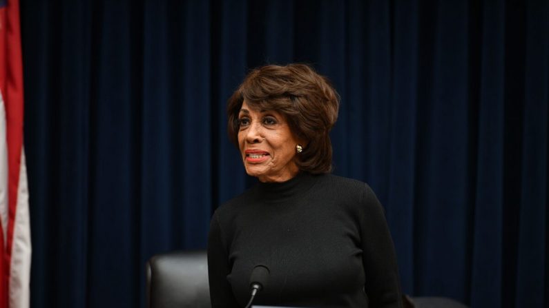 La presidenta de la Cámara de Servicios Financieros, Maxine Waters (D-Calif.) en Washington el 23 de octubre de 2019. (Mandel Ngan/AFP vía Getty Images)