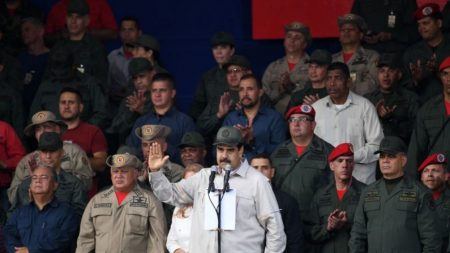 Maduro envia capitã de milícias chavistas como embaixadora na Argentina